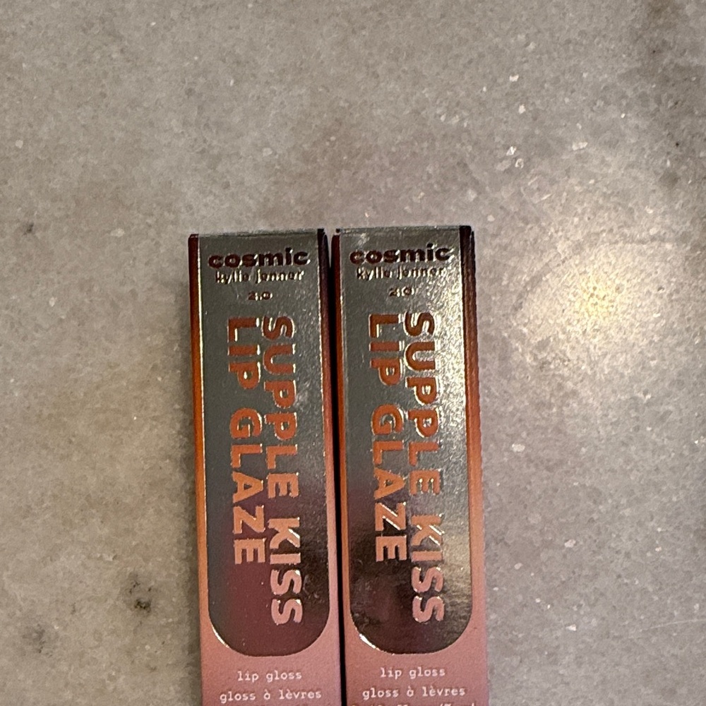 Kylie Cosmetics Supple Kiss Lip Glaze